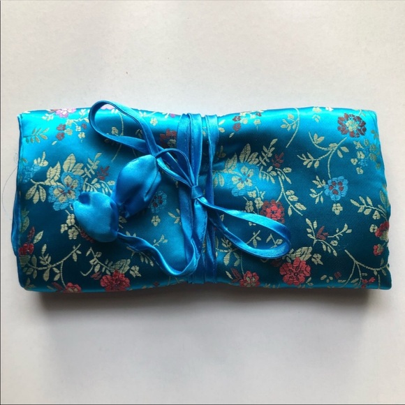 Chinese Jewelry Wallet, Turquoise Blue, Floral Print - Picture 4 of 4